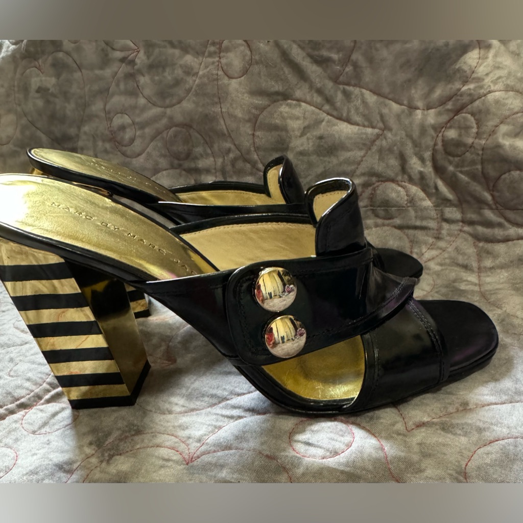 Marc By Marc Jacob’s Black And Gold Heels Straps Slides